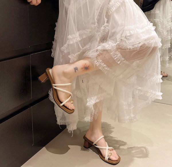 Elegant Rubber Metal Clip Toe Pull On Thick Square Heels Slide Sandal