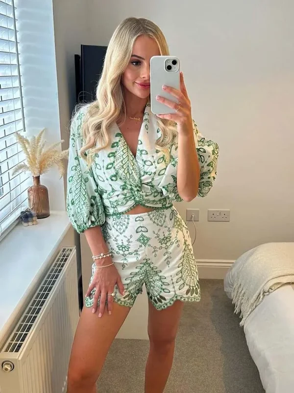 Embroidery Short Blouse Elastic Waist Suit Shorts Two Piece Set - Image 4