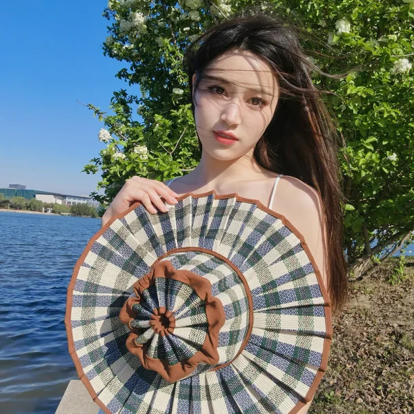 Fashionable Foldable Pleated Straw Hat With Large Brim Waterproof Straw Sun Hat  - Image 3