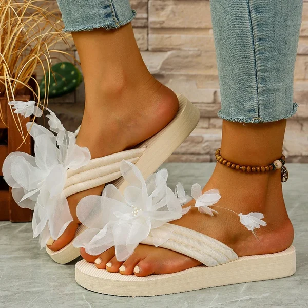 Flower EVA Sole Lightweight Flat Comfortable Beach Style Flip Flops Slippers - Image 4