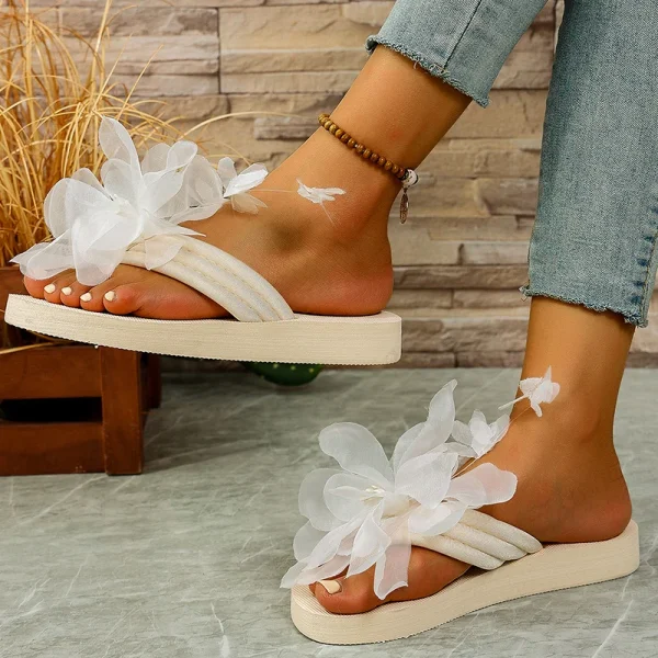 Flower EVA Sole Lightweight Flat Comfortable Beach Style Flip Flops Slippers - Image 6