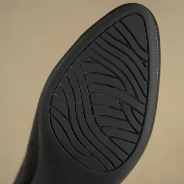 Hollow-Out Sheepskin Pointed Toe Slip-on Breathable Thick Med Heel Pumps - Image 12