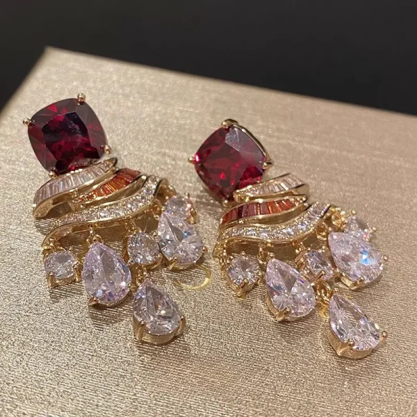 Luxury Copper Alloy Light Zircon Water Drop Tassel Metal Earrings - Image 7