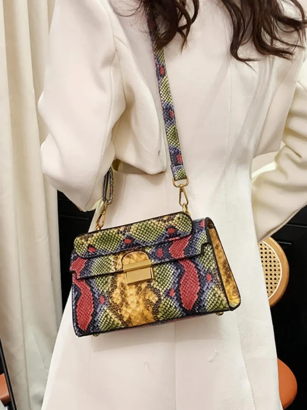 Luxury Fashionable High-End Texture Light Snake Print Niche Design Versatile Handhold Shoulder Crossbody Bag