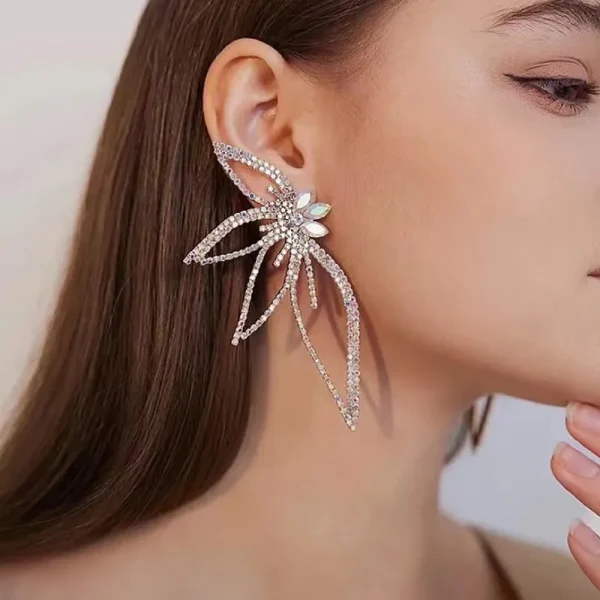 Luxury Push-back with Full Rhinestones Inlaid Maple Leaf Shape Stud Big Earrings - Image 2