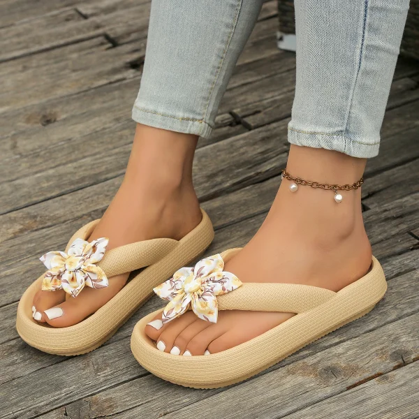 Sweet Comfort Soft Petal Flower Pattern Flip-Flop Beach Style Daily Walking Slippers - Image 4
