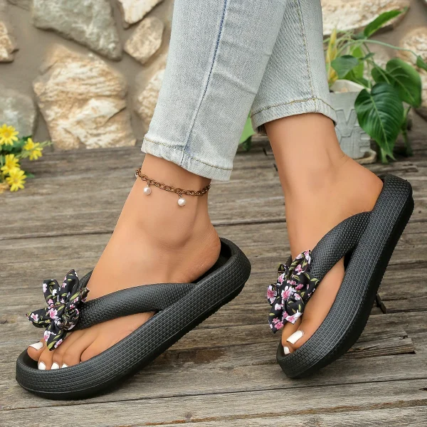 Sweet Comfort Soft Petal Flower Pattern Flip-Flop Beach Style Daily Walking Slippers - Image 9