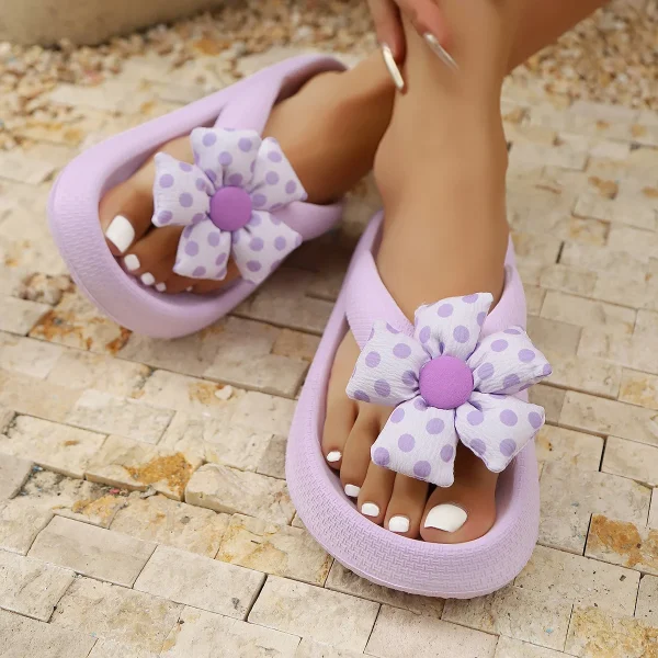 Versatile Comfort Soft Polka Dot Five-Petal Flower Beach Style Flip Flop Slippers - Image 2