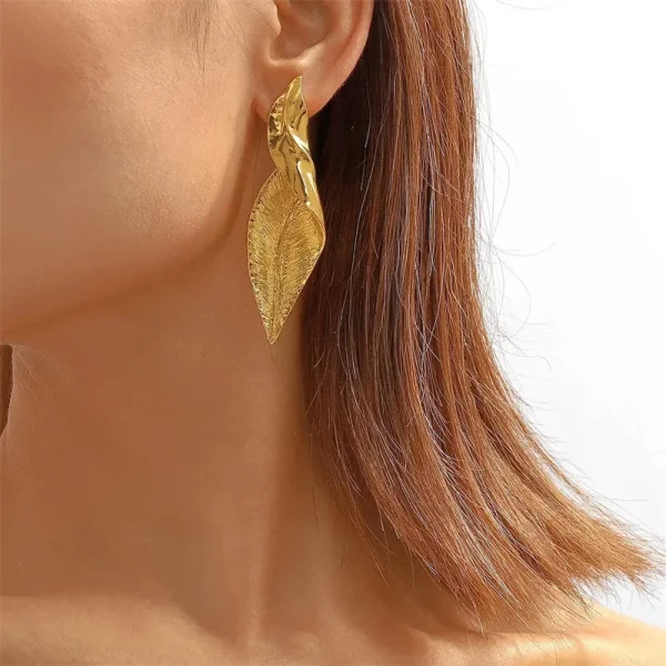 Vintage Metal Cold Style Geometric Exaggerated Leaf Niche Design Unique Copper Earrings  - Image 2