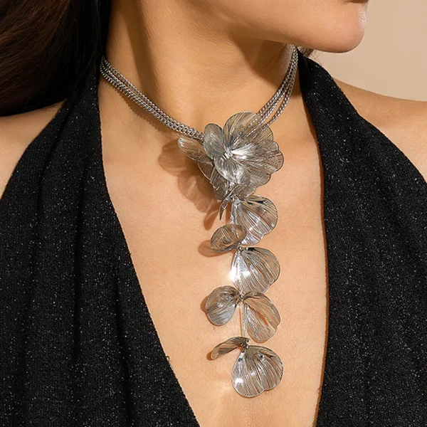 Boho Metal Wire Ginkgo Leaf Multi Layer Metal Chain Choker Pendant Necklace - Image 4