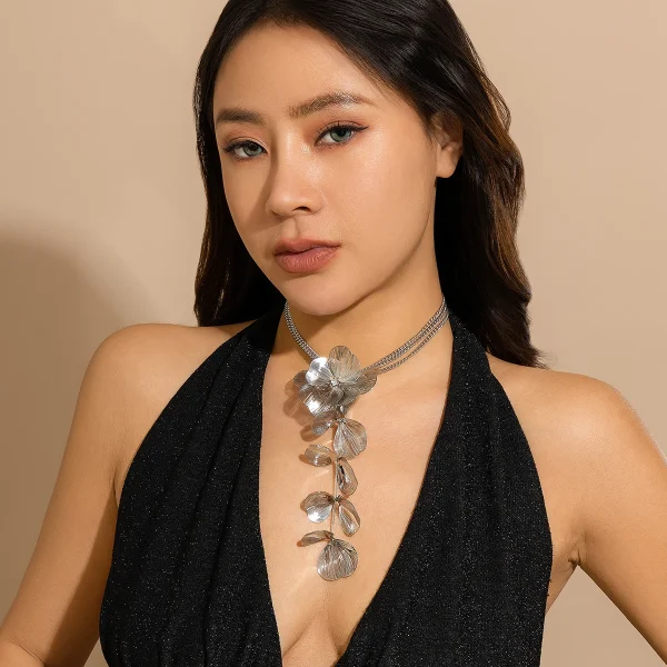 Boho Metal Wire Ginkgo Leaf Multi Layer Metal Chain Choker Pendant Necklace - Image 5