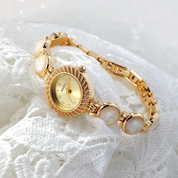 Casual Hook Buckle Alloy Limited Edition Versatile Quartz Watch - Image 9