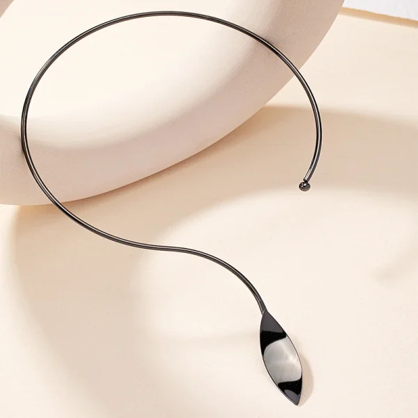 Casual Iron Alloy Metal Geometric Wedding Cool Trend Leaf Necklace - Image 5