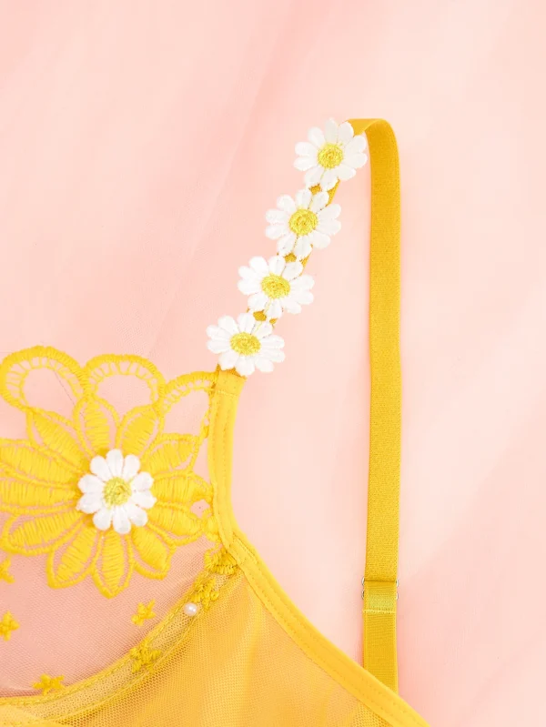 Casual Youthful And Beautiful Transparent Embroidered Underwear - Image 3