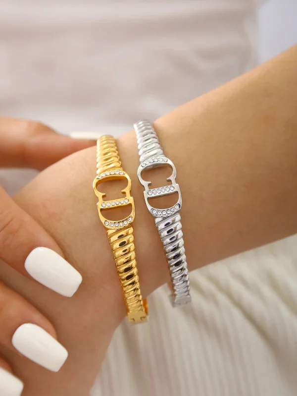 Classic Charm High-Level Sense Of Stainless Steel 18K Gold-Plated Diamonds Spiral Letters Bracelet - Image 3