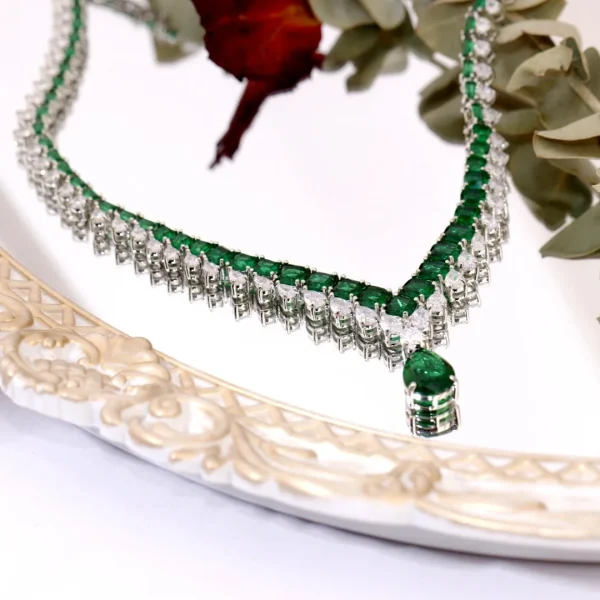 Classic Cubic Zirconia Vintage Emerald Zircon High-End Party Collarbone Water Drop Necklace - Image 5