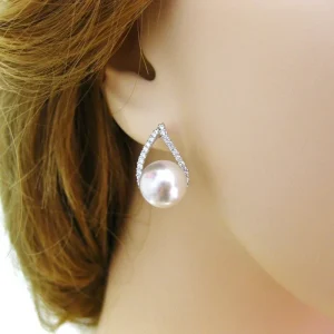 Classic Geometric Teardrop Shaped With Simulated Pearl Temperament Stud Earrings