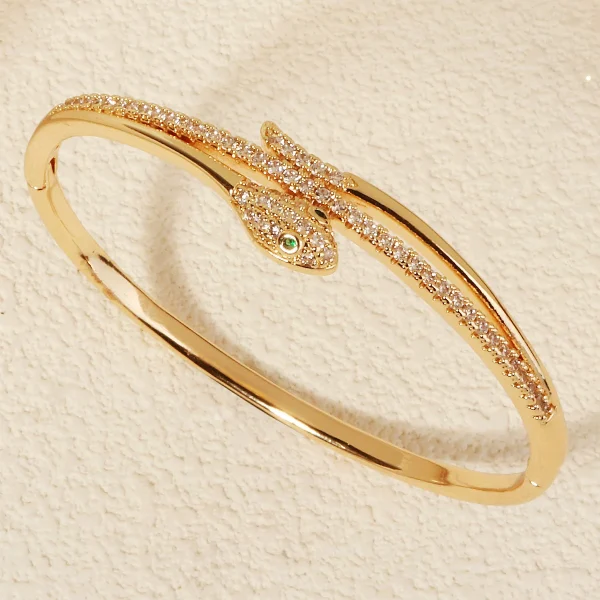 Animal Pattern Stainless Steel Zirconia Prong Setting Bracelet - Image 2