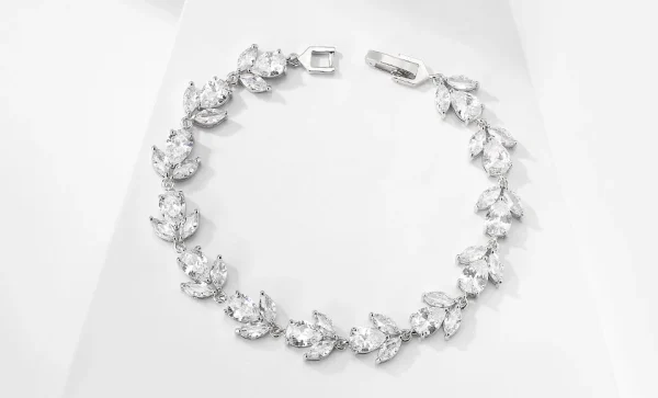 Luxury AAA Cubic Zirconia High Quality Leaf Charm Bracelet Bangles