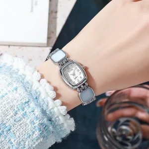 Luxury Alloy Number Dial Vintage Simple Minimalist Clock Buckle Bracelet Quartz Watch