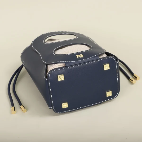 Luxury Brand Designer Simple Atmosphere Hollow Design Cross body Bag - Image 6