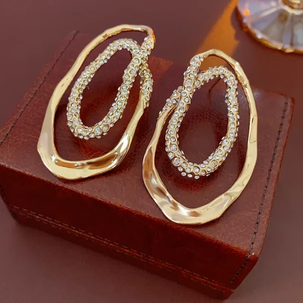 Luxury Geometric Rhinestone Design High Sense Light Stud Earrings - Image 2