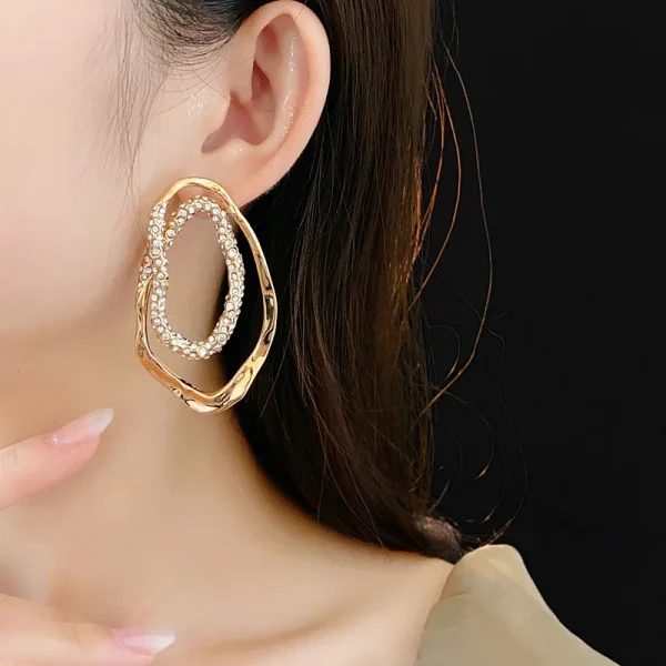 Luxury Geometric Rhinestone Design High Sense Light Stud Earrings - Image 3
