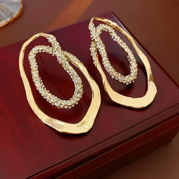 Luxury Geometric Rhinestone Design High Sense Light Stud Earrings - Image 6