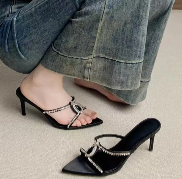 Luxury Rhinestones Pointed toe Stiletto High heels Mules Slides Sandals - Image 3