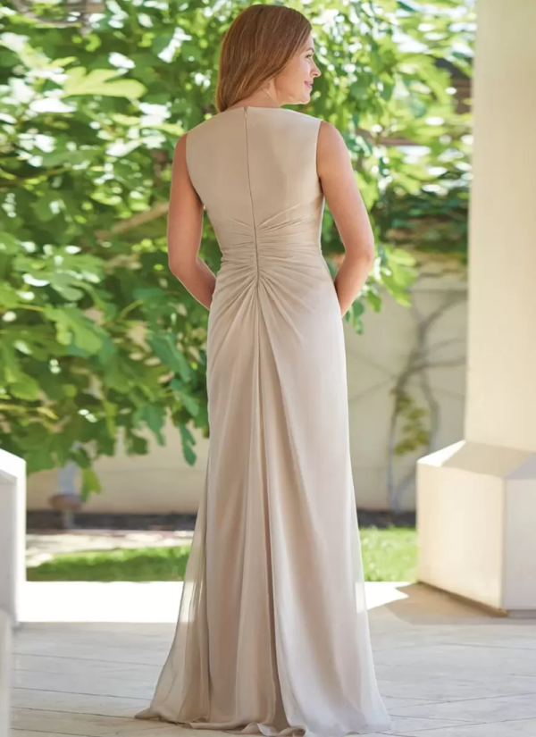 Luxury V-Neck Sleeveless Sheath Pleated Floor-Length Guest Dresses - Image 2