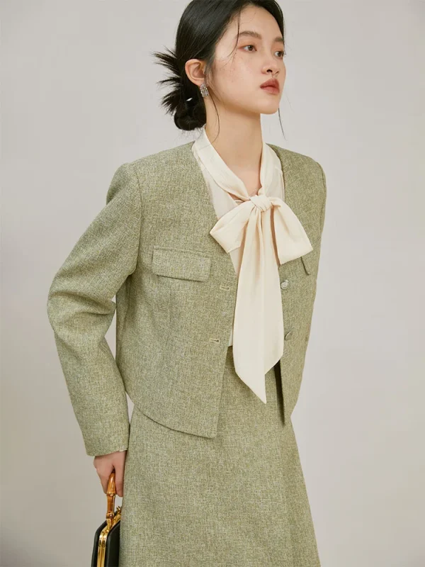 Style Retro V-Neck Short Blazer And Irregular Long Skirts Suit - Image 3