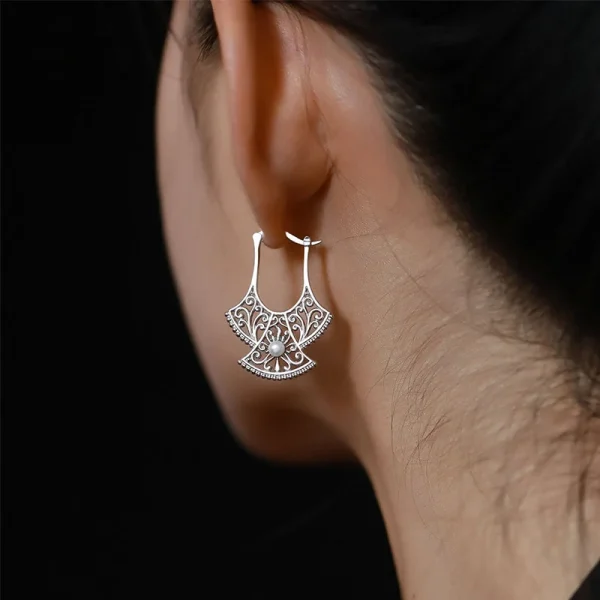 Trendy Hollow Geometric Pearl Creative Design Simple Ethnic Personality Party Drop Earrings - Image 3
