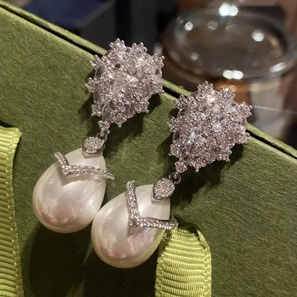 Trendy Sparkling Crystal Cubic Zirconia Romantic Gorgeous Waterdrop Imitation Pearl Dangle Earrings - Image 3