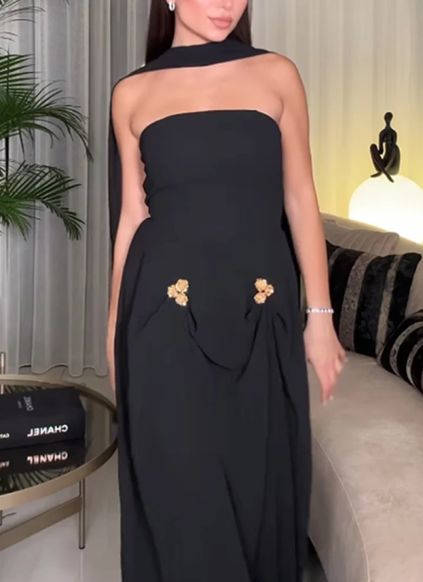 Vintage Metal Pin Design Long Dress With Scarf Strapless Sleeveless Flods Dresses - Image 4