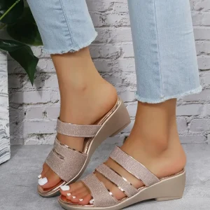 Elegant Platform Open-Toed Retro Style Outdoor Thick Bottom Sandal