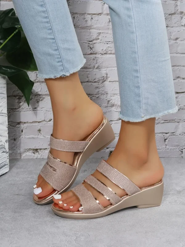 Elegant Platform Open-Toed Retro Style Outdoor Thick Bottom Sandal