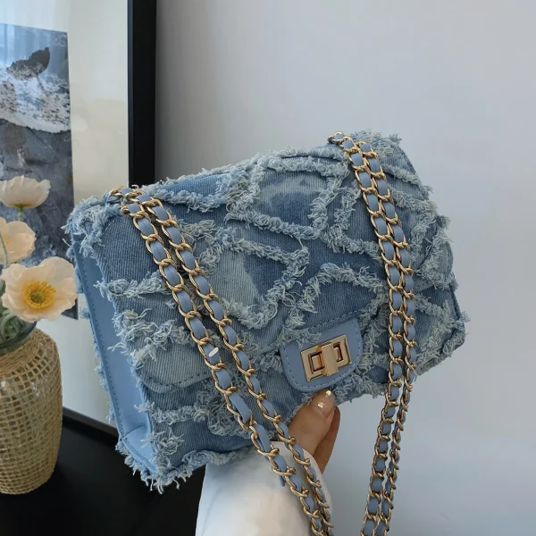 Elegant Simple Design High-value Diamond Shaped Plaid Metal Chain Messenger Shoulder Bag - Image 4