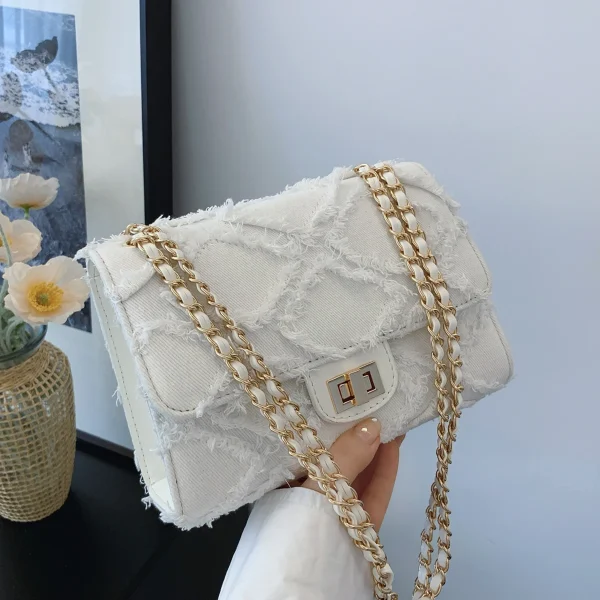 Elegant Simple Design High-value Diamond Shaped Plaid Metal Chain Messenger Shoulder Bag - Image 3