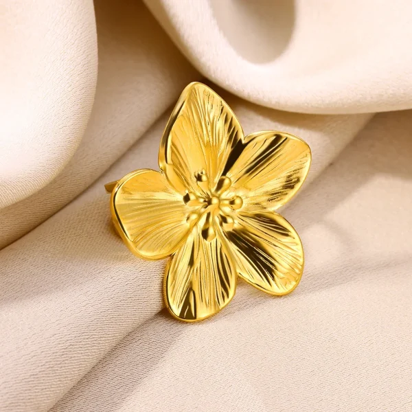 Elegant Stainless Steel Big Gold Color Sun Starfish Open Bloom Flower Rings - Image 2