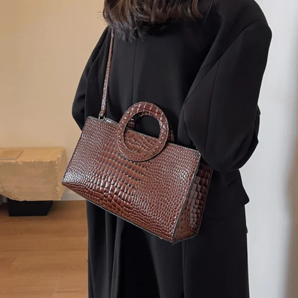 Luxury Designer PU Leather Crocodile Pattern Versatile Shoulder Crossbody Bag - Image 9