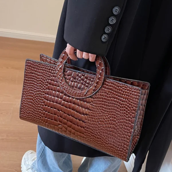 Luxury Designer PU Leather Crocodile Pattern Versatile Shoulder Crossbody Bag - Image 8