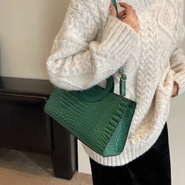 Luxury Designer PU Leather Crocodile Pattern Versatile Shoulder Crossbody Bag - Image 14