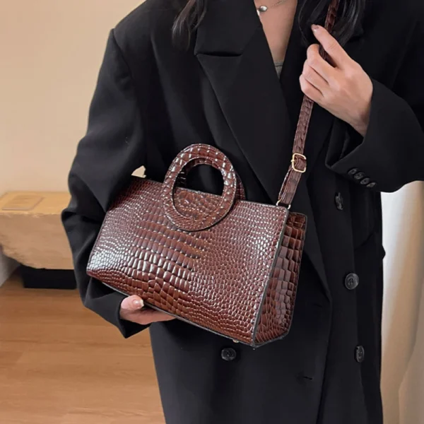Luxury Designer PU Leather Crocodile Pattern Versatile Shoulder Crossbody Bag - Image 10