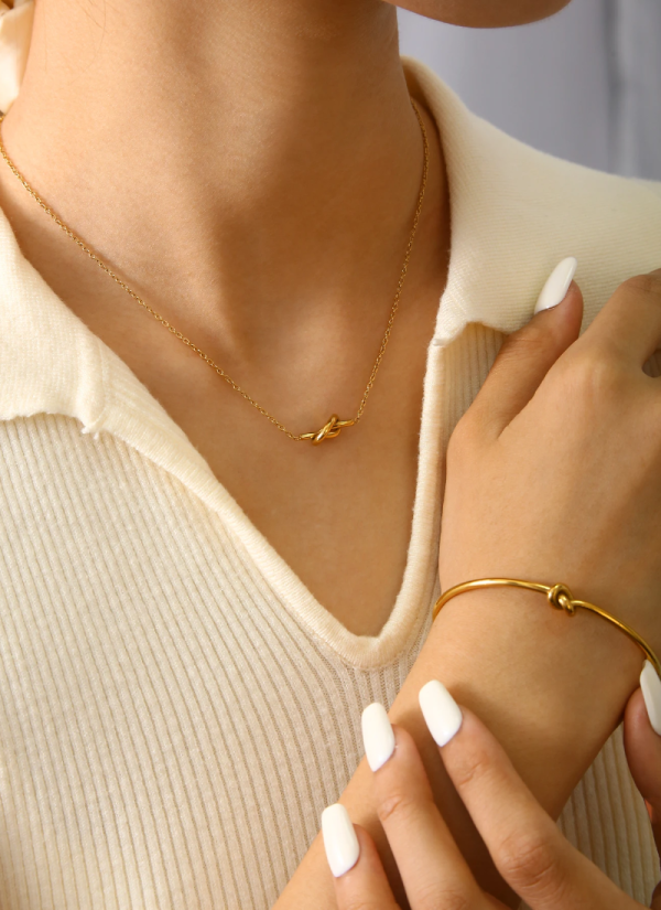 Personality Fashion Simple Temperament Advanced Knot Pattern Jewelry Set - Image 3