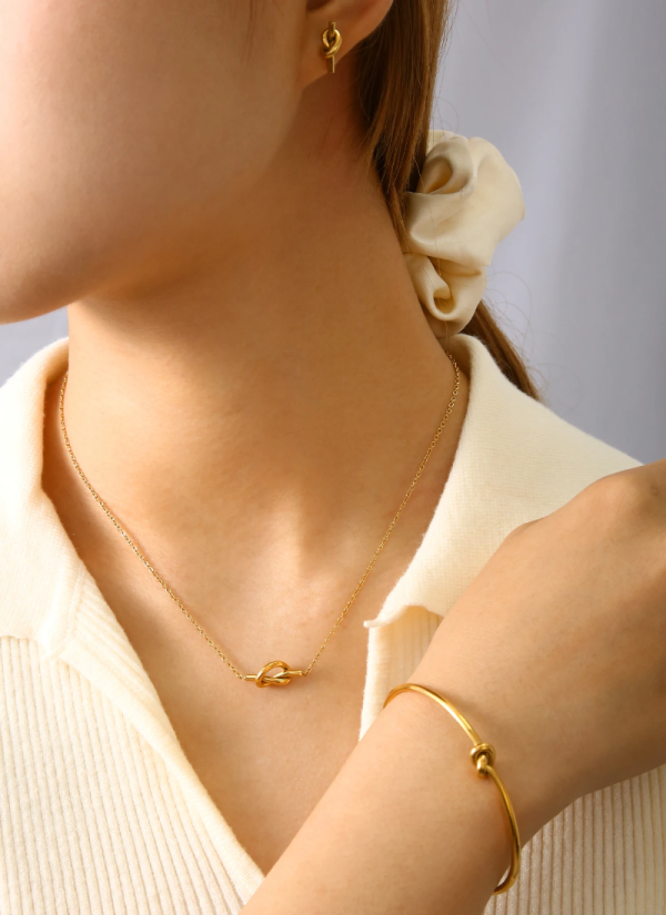 Personality Fashion Simple Temperament Advanced Knot Pattern Jewelry Set