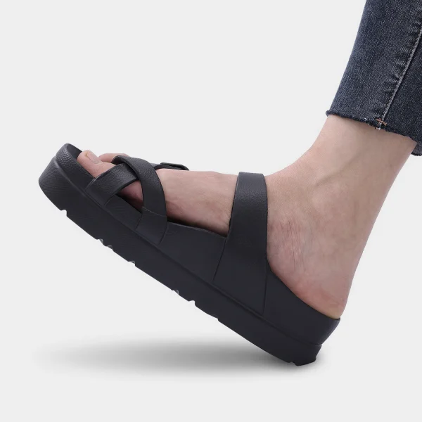 Soft Thick Sole Flip-flops Outdoor Beach Style Platform Sandals - Image 5