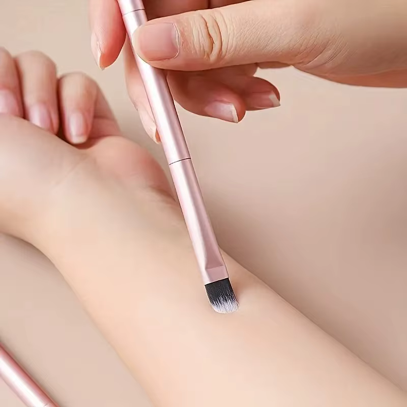 Professional Makeup Brush Set with Flat Shader Blending Ended Eyeshadow Brushes